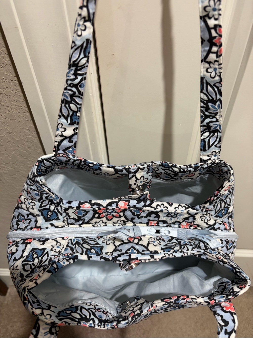 VERA BRADLEY Quilted Floral Tote Bag in Blue and White - Picture 3 of 11
